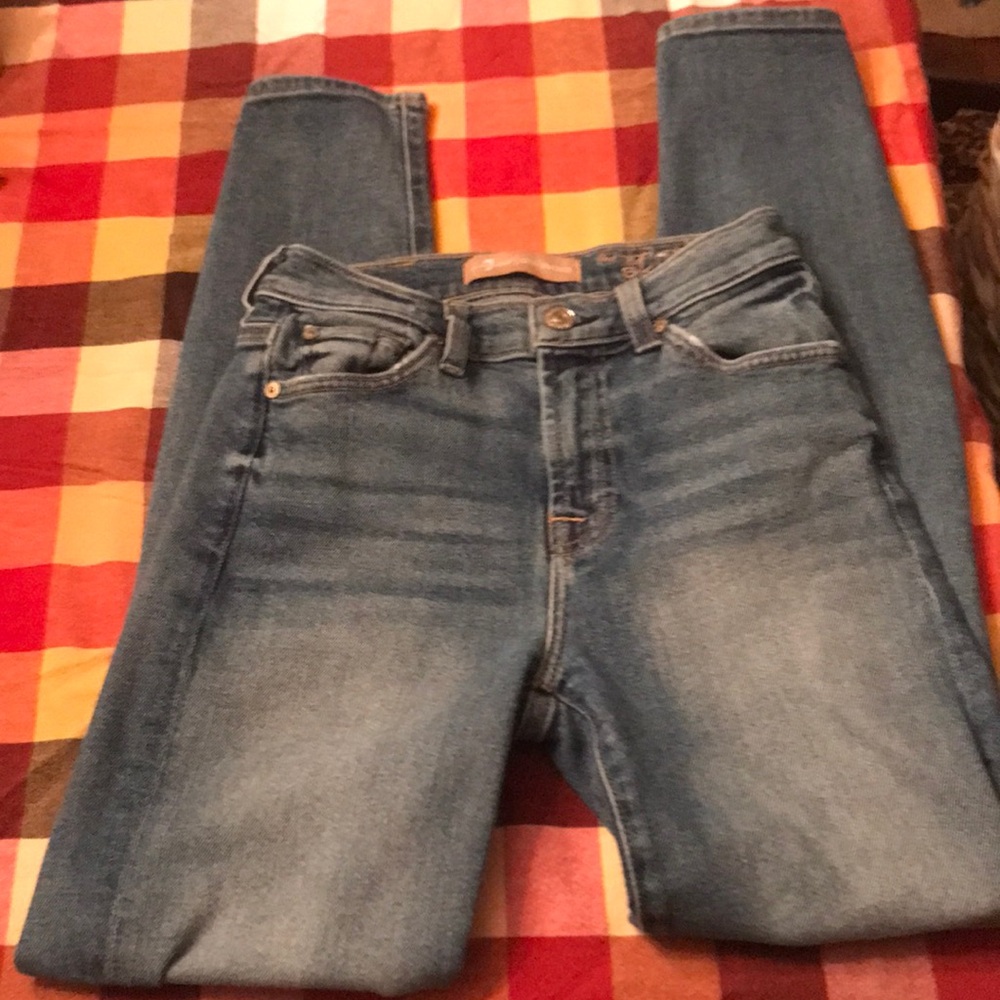 7 for all Mankind jeans- Luxe Vintage -Size 25- “the high waist ankle skinny”